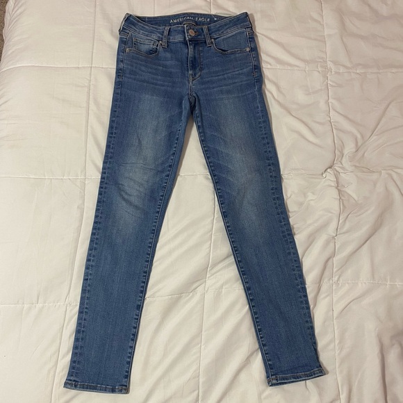 American Eagle Super Stretch Mid Rise Jeans Size 4 - Picture 6 of 8